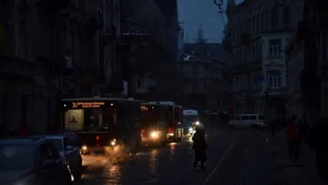 Reuters Lviv in blackout, 23 Nov 22