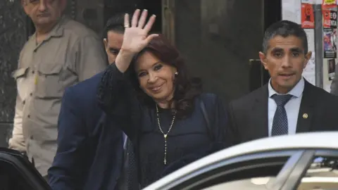 Getty Images Vice President of Argentina Cristina Fernandez heads for Congress on the day the Senate will hold a special session to approve a declaration to condemn the attack against her on September 8, 2022 in Buenos Aires, Argentina. On September 01, a man pointed a loaded gun at point-blank range to Cristina Fernandez as she arrived at her house.