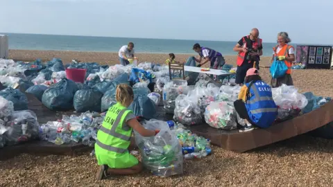 Oceans 8  Oceans 8 beach clean up