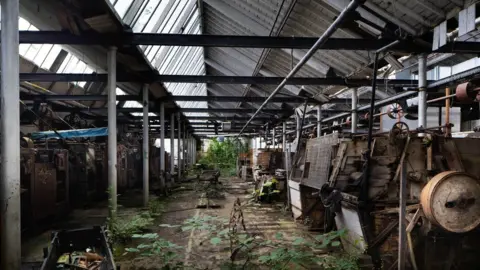 Claire Fear Tone Works interior