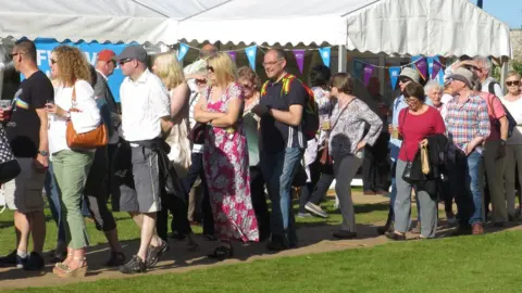 Borders Books Festival Queues
