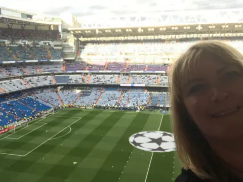 Lyndsey Bruce Lyndsey Bruce