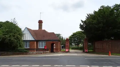 JThomas/Geograph Haberdashers' School