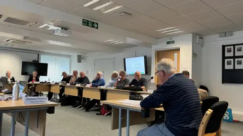 LDRS Bill Dobie speaking at the meeting