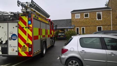 Car crashes into doctor's waiting room in Marlow - BBC News