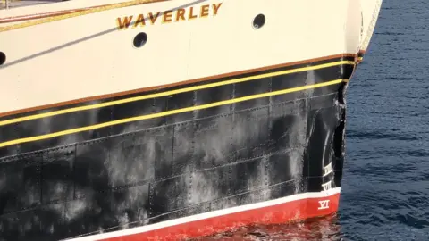 Gavin Saxby Damage to front of ship