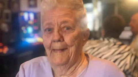 Queen Elizabeth II funeral: Pub opens for live screening