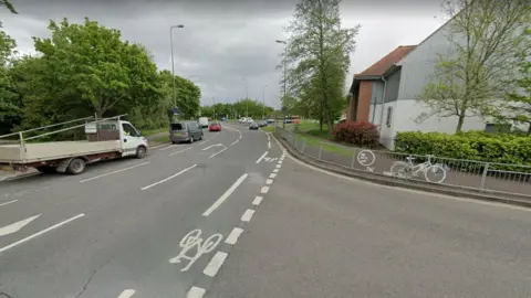 Google Horspath Driftway and the cycle lane