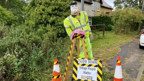 Lauren Carter/BBC A scarecrow in Easthorpe, Colchester