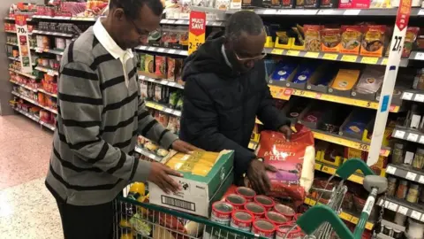 Bristol Somali Resource Centre  Buying food in supermarket