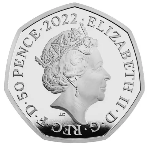 The Royal Mint 50p coin featuring the Queen