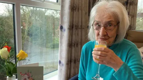 Ideal Carehomes Una Markham