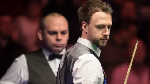Judd Trump and Stuart Bingham