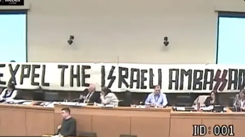 YouTube the banner unveield at derry council by pro palestine protestors