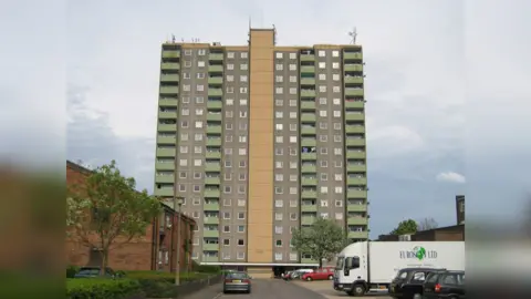 Geograph/Nigel Cox Mellish Court, Bletchley