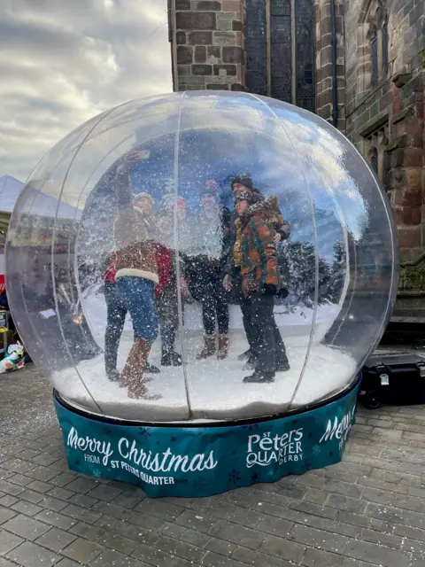 St Peter's Quarter Snow globes