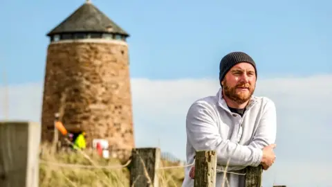 Bill Bruce Darren Peattie