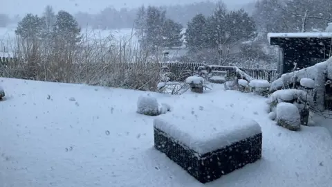 TJ13/BBC Weather Watchers Snow at Boat of Garten