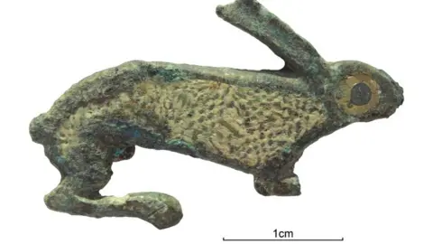 AP Hare brooch