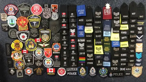 PCRoberts Badges and epaulettes