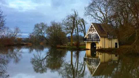 Tony Campbell The Thames at Nuneham boathouse