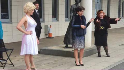 Maria Connolly Maria Connolly