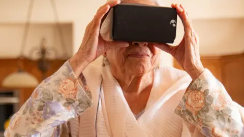 Partition survivor revisits her childhood through VR