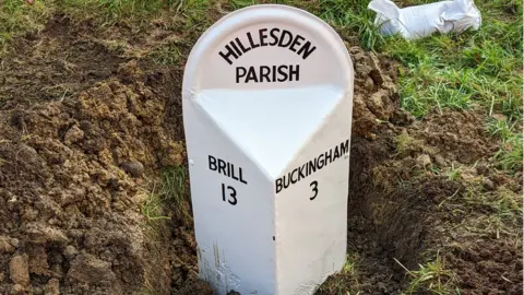 Buckinghamshire Council Hillesden Parish milepost