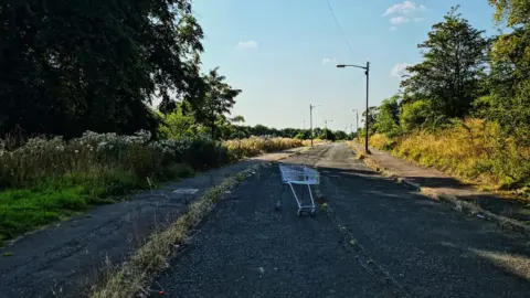 Michael Shanks Easterhouse today ⁣- round Blairtummock and a bunch of streets that don’t really exist anymore (the tenements on Kildermorie Rd long since demolished) but the street names still exist so had to be run!