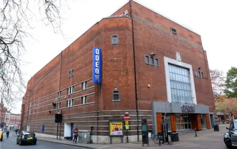 Steve Daniels/Geograph Odeon George Street