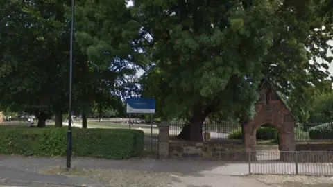 Google Maps Swanswell Park