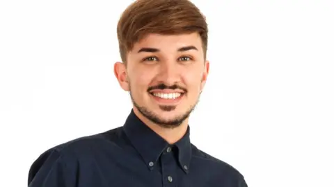 Gareth Clements HO Martyn Hett