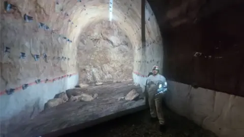 STS3D A VR blast wall