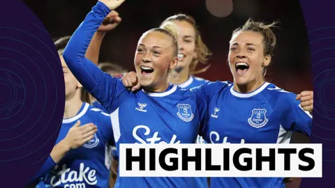 Everton beat Liverpool 3-0 at Anfield