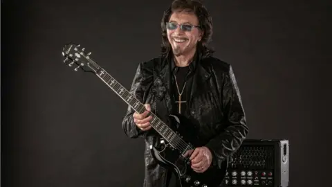 Ross Vincent Tony Iommi with guitar