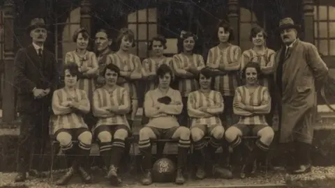 Laura Bennetto Reading Ladies' team in 1921 after a match versus Swindon