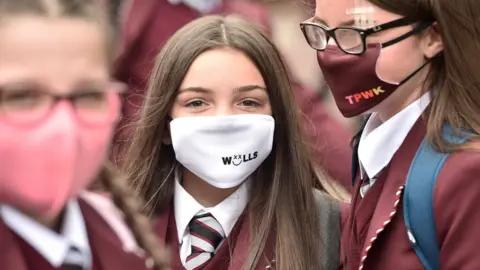 Pacemaker School children in masks