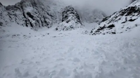 SAIS Lochaber Avalanche debris