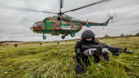 Rosgvard.ru Sobr troops on National Guard exercise