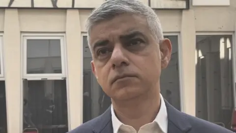 NOAH VICKERS/LDRS Sadiq Khan