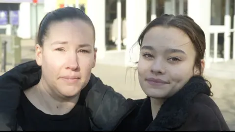 Jamie Niblock/BBC Ayla, 13 and mum Nysa