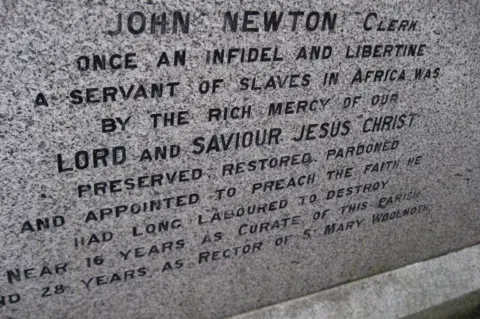 Geograph/Alastair Stone John Newton's grave in the Churchyard of St Peter and Paul, Olney