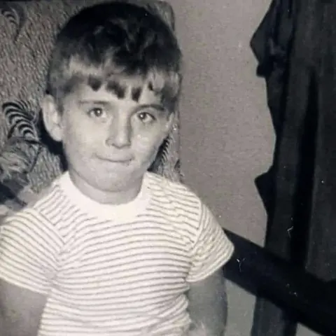 Melissa as a boy (Les)