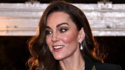 Kate retorna para visita de estado ao Qatar - mas a Rainha vai perder o início - jili