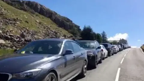 Cars at Snowdon