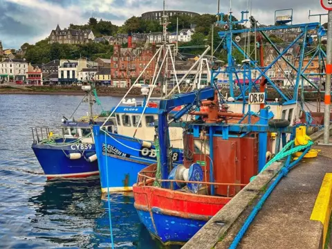 Aileen Gillies Oban boats 