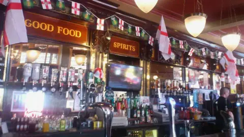 Jez Collins, Birmingham Music Archive The Crown