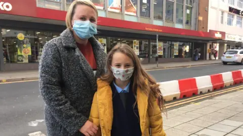 Lois Griffiths and daughter Amy