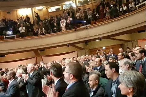 BIPM Applause in the hall