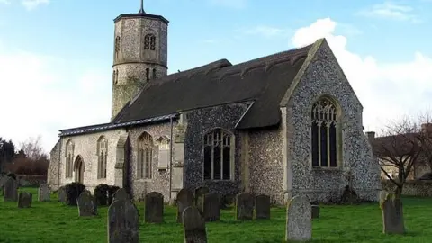 John Salmon/Geograph St Mary's Church in Beachamwell